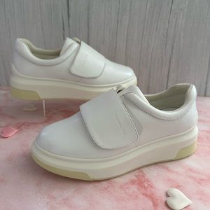 👟SUZANNE RAE Velcro Sneaker - White - Size 38👟